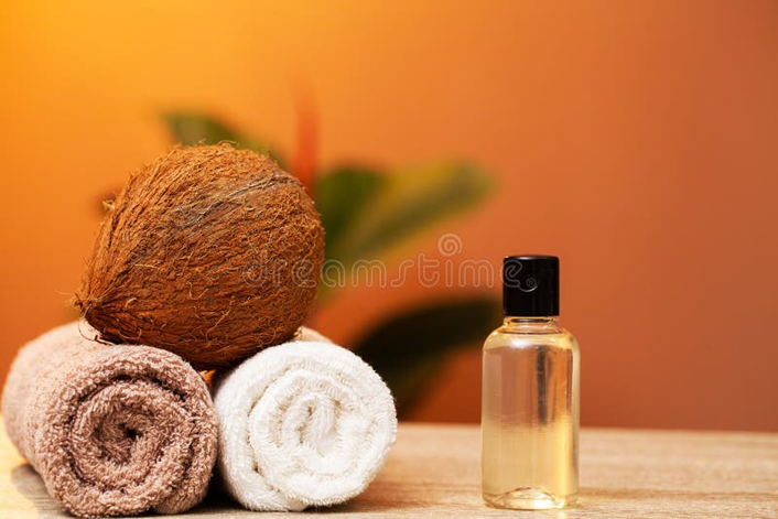 https://thumbs.dreamstime.com/b/natural-cosmetics-based-coconut-oil-spa-treatment-185253144.jpg